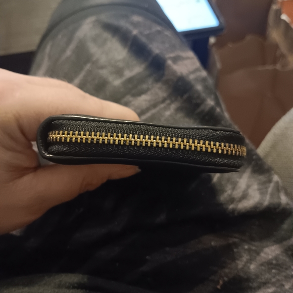 Tory Burch Pebbled Card Holder & Coin Pouch with Gold Emblem & Dustbag (EUC) - Picture 10 of 10